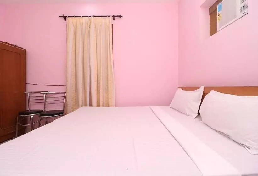 ホテル Spot On 39951 Multani Residency