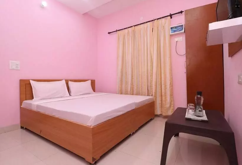 ホテル Spot On 39951 Multani Residency