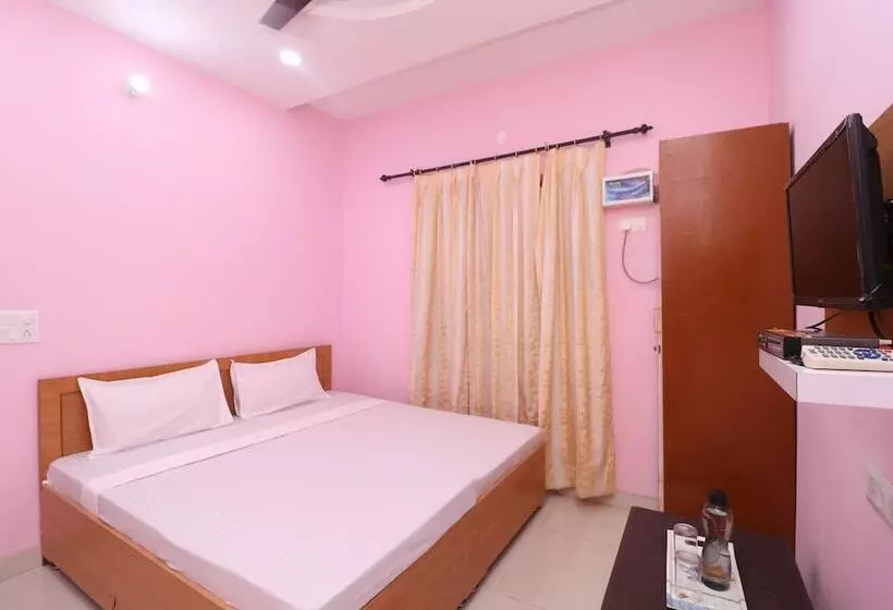 ホテル Spot On 39951 Multani Residency