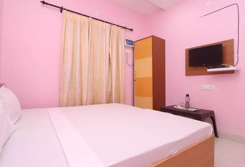 ホテル Spot On 39951 Multani Residency