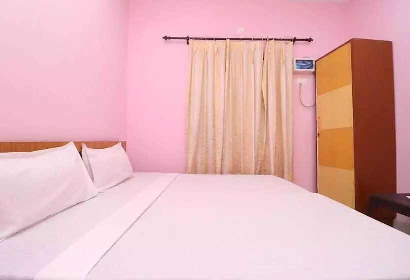 ホテル Spot On 39951 Multani Residency