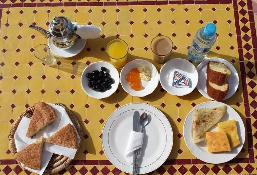 پانسیون Auberge Salama