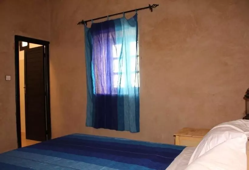 پانسیون Auberge Salama