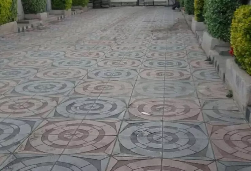 پانسیون Alem Guest House