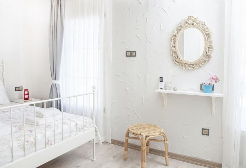 민박 Kybele Suites Alacati