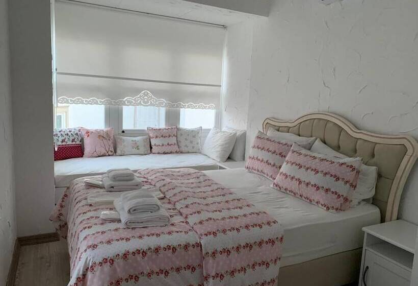 민박 Kybele Suites Alacati