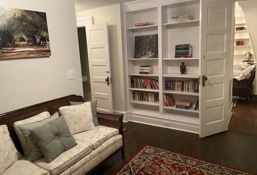 مبيت وإفطار Rose Hill