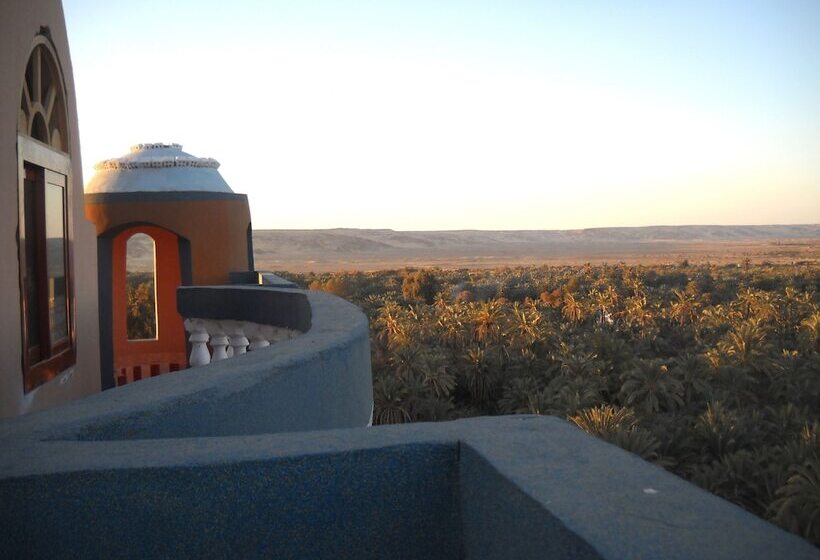 هتل Bedouin Castle