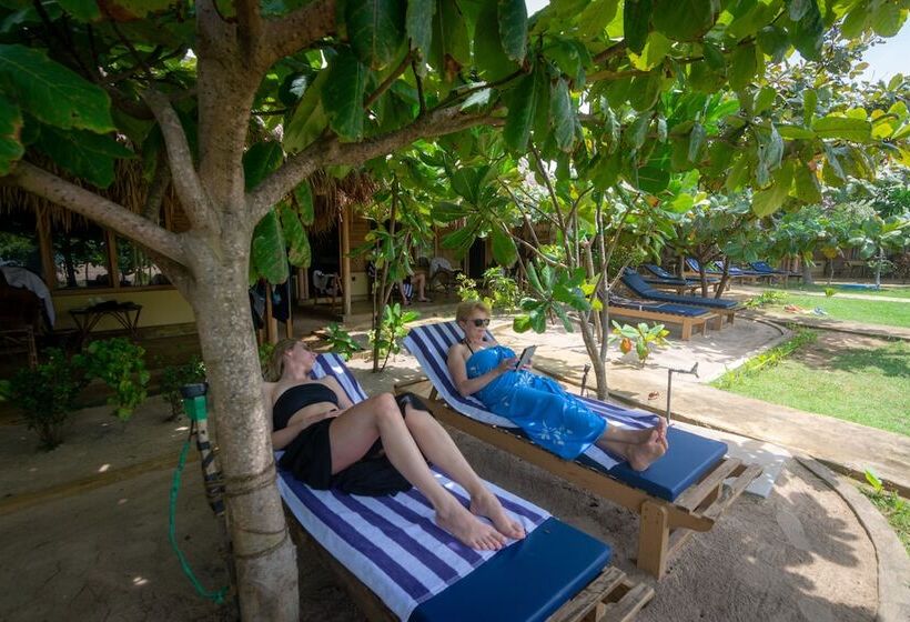 Hotell Blue Waters Arugambay