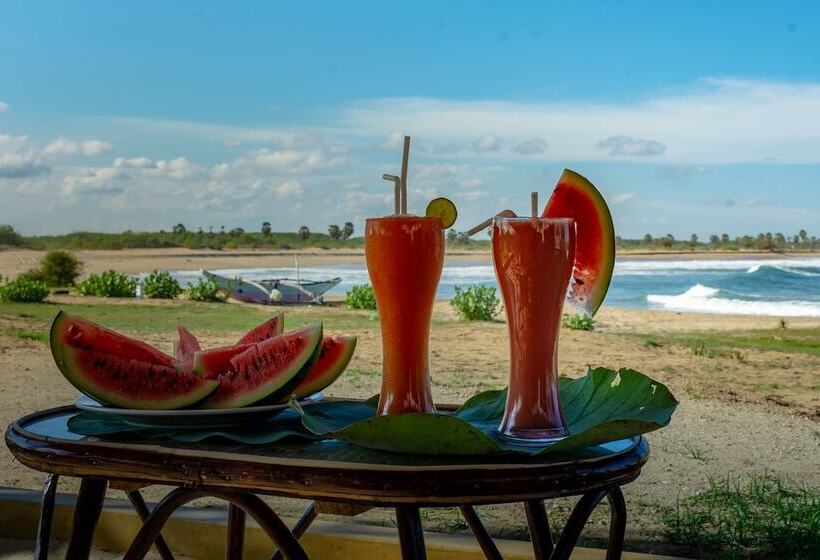 Hotell Blue Waters Arugambay