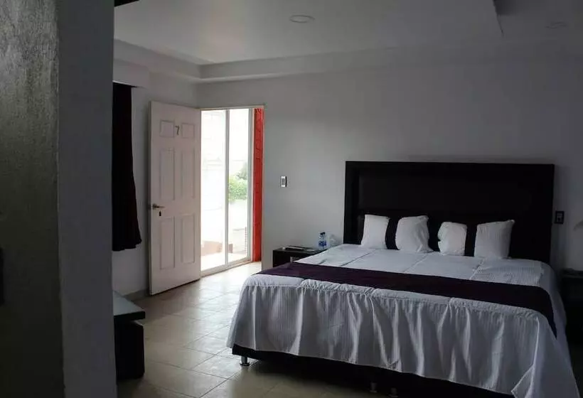 ホテル Boutique Tonalli