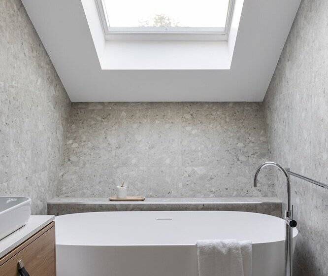 هتل The Byng Street Boutique