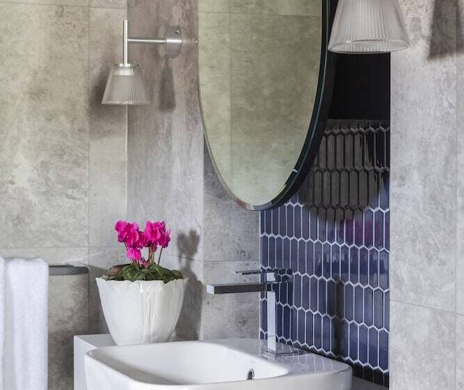 هتل The Byng Street Boutique