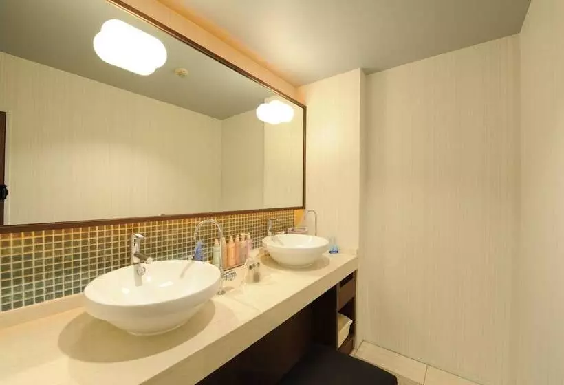 Hotelli Iris   Adult Only