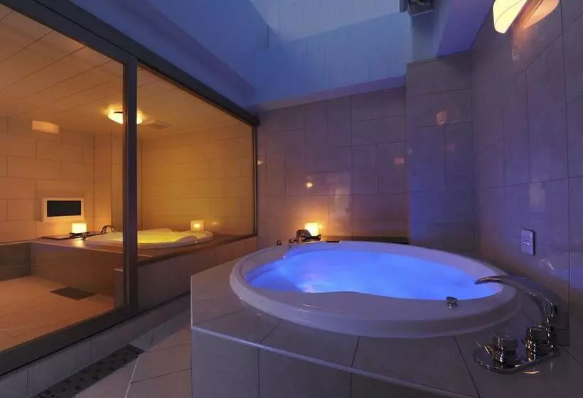 Hotelli Iris   Adult Only