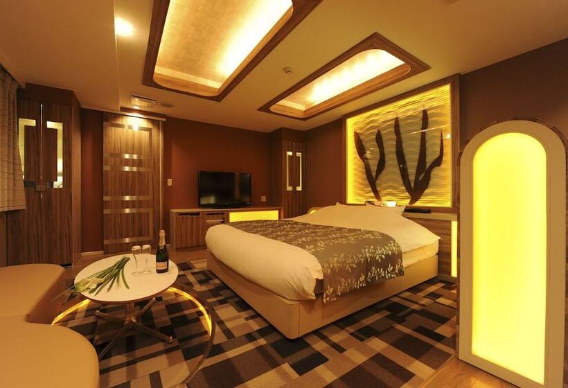 فندق Iris   Adult Only