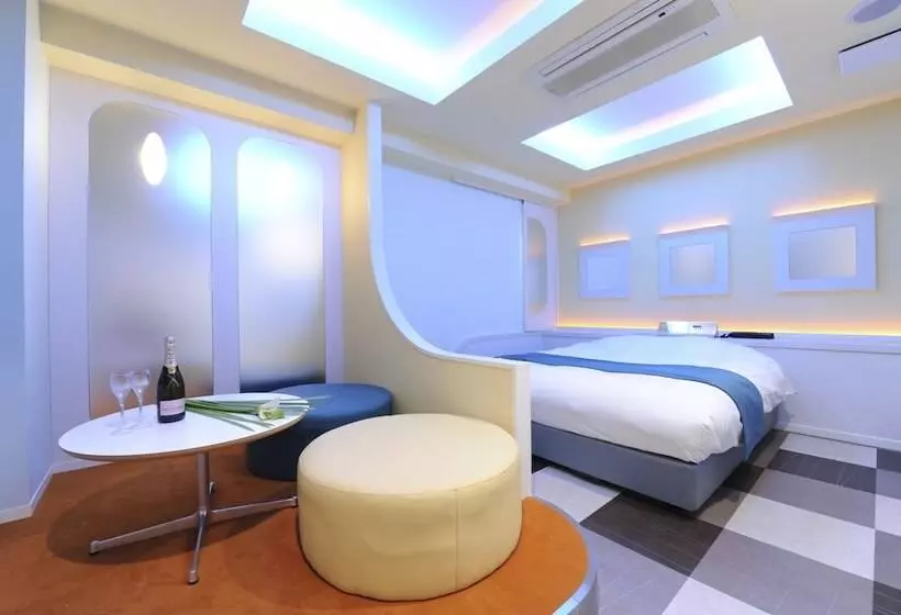 Hotelli Iris   Adult Only