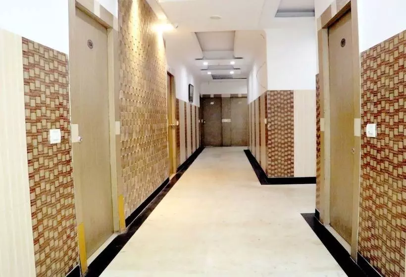 هتل Riya Palace