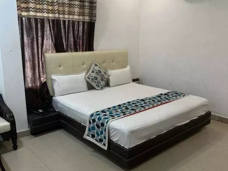 هتل Riya Palace