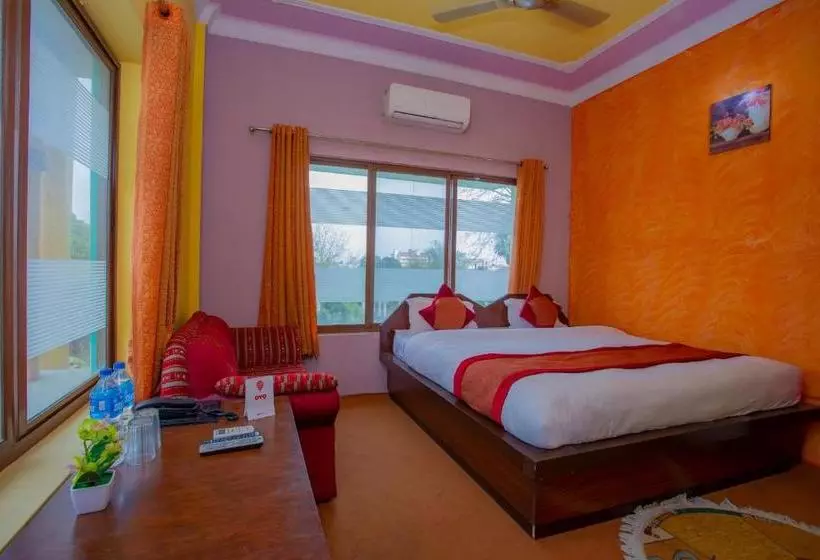 هتل Shree Krishna By Oyo Rooms