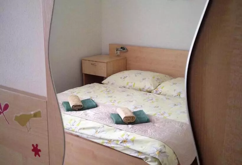 ペンション Guest House Fleurs