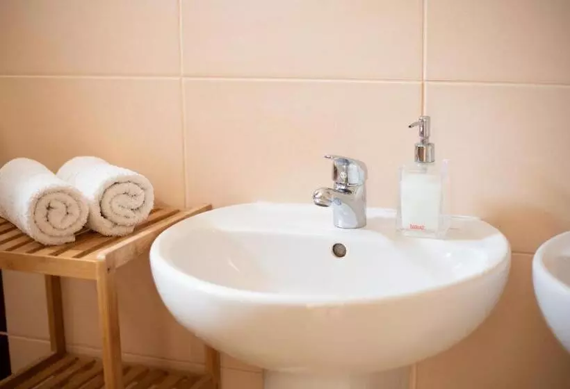 ペンション Guest House Fleurs