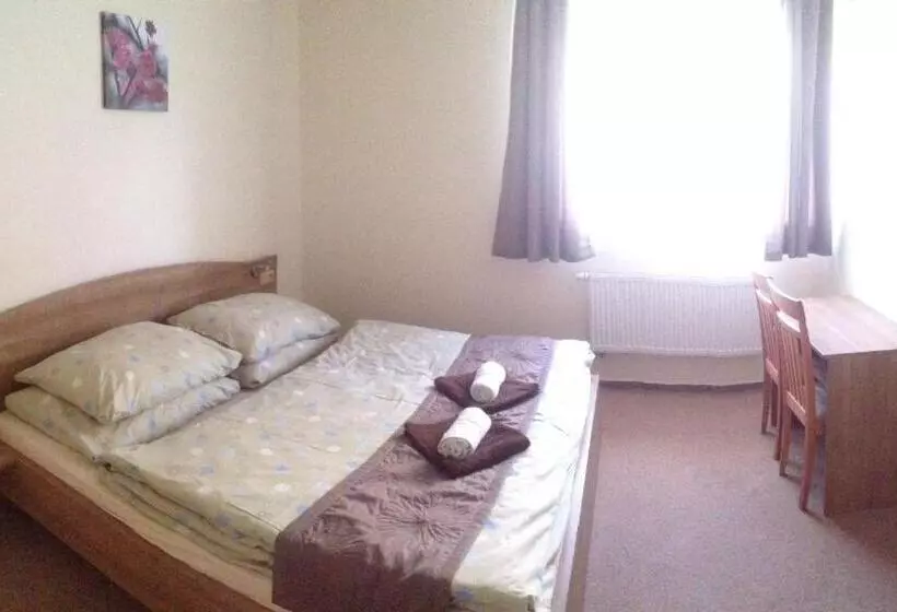 ペンション Guest House Fleurs