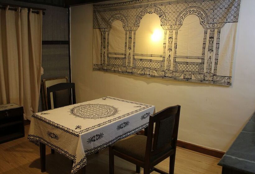 پانسیون Yala Heritage Home