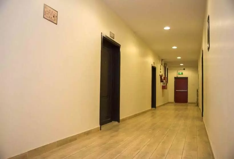 Al Eairy Furnished Apartments Qassim 4