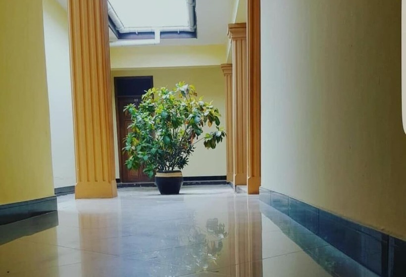 تختخواب و صبحانه Safari Lodge Kunduchi