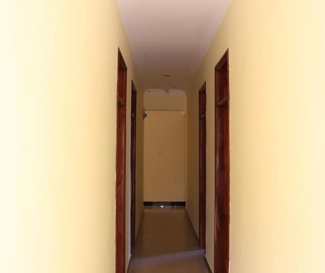 تختخواب و صبحانه Safari Lodge Kunduchi