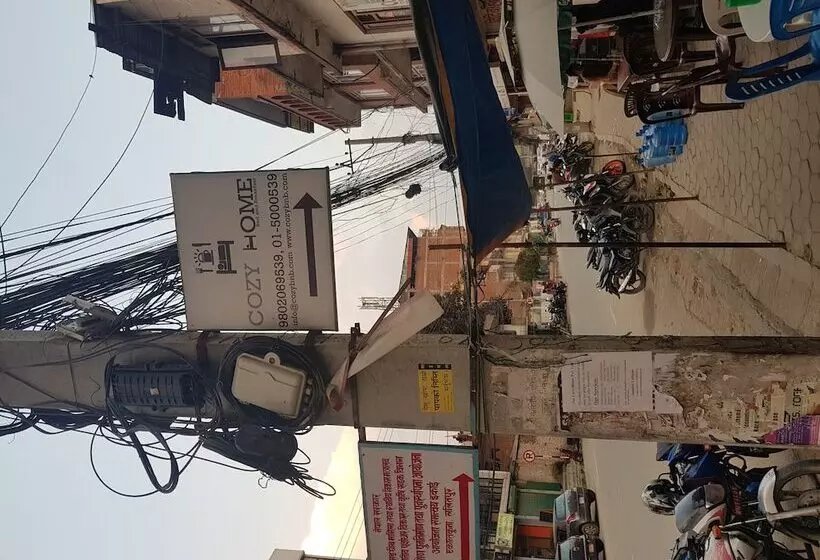 تختخواب و صبحانه Cozy Home