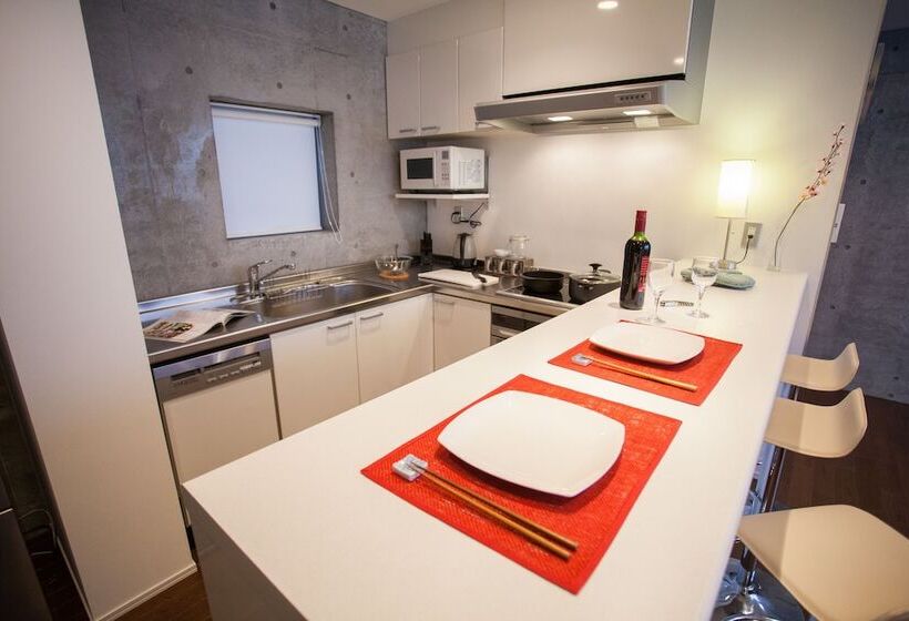 Full Circle Apartments