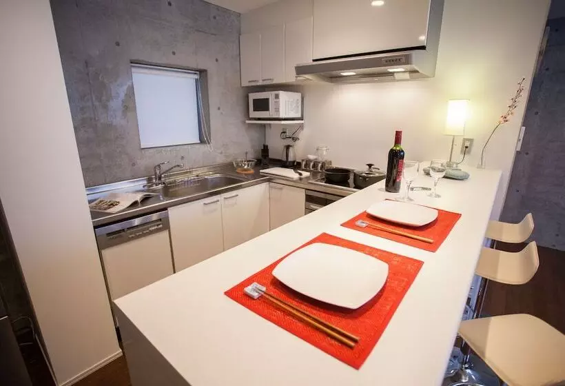 Full Circle Apartments