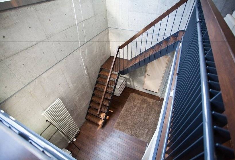 Full Circle Apartments