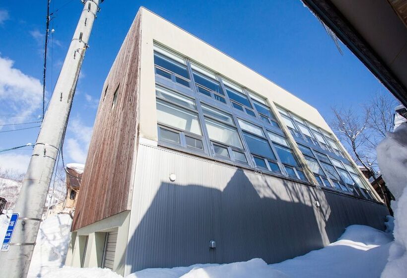 Full Circle Apartments