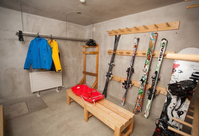 Full Circle Apartments