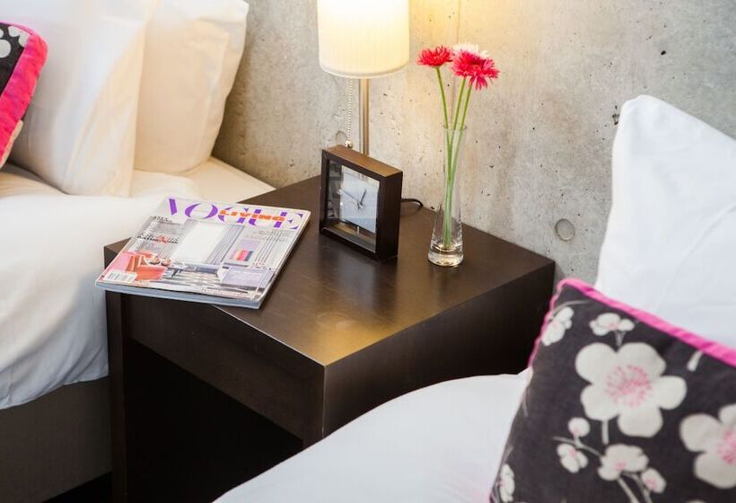 Full Circle Apartments