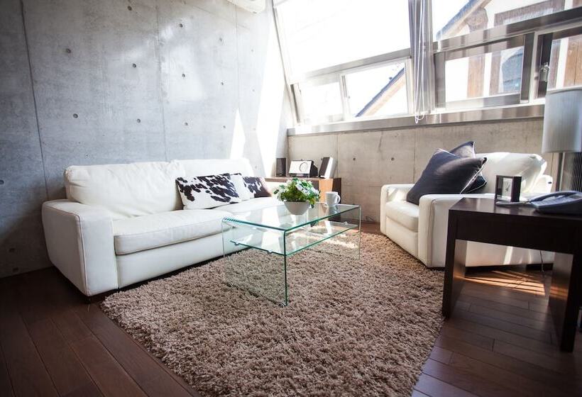 Full Circle Apartments