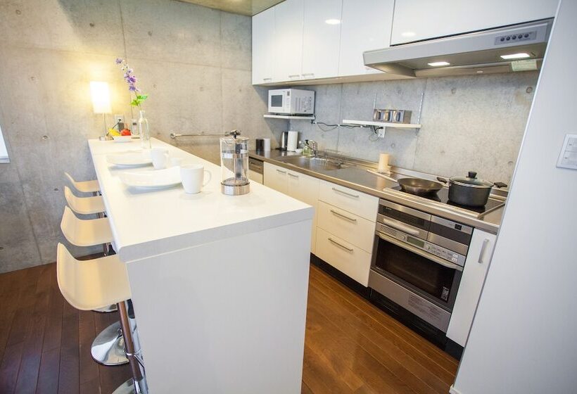 Full Circle Apartments