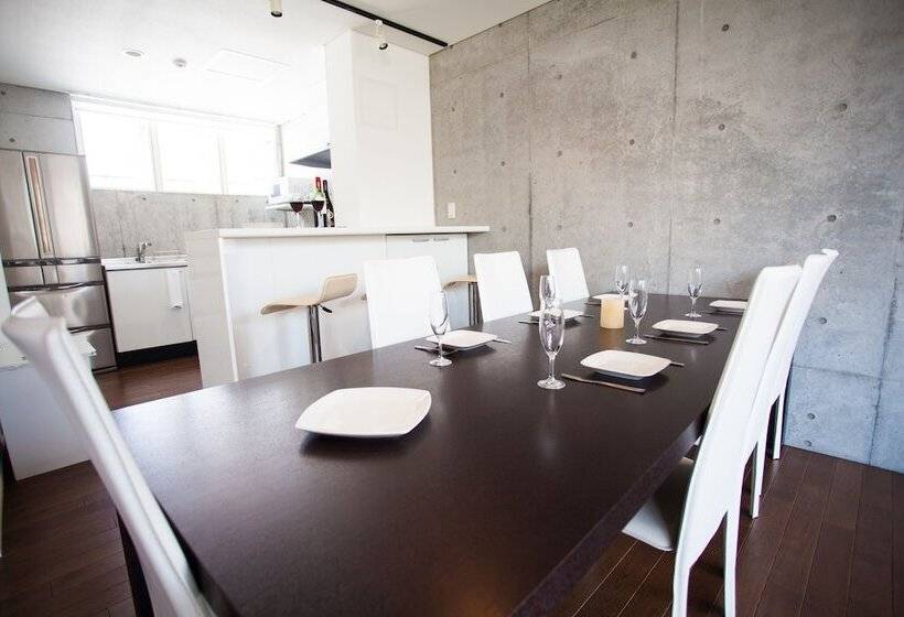 Full Circle Apartments