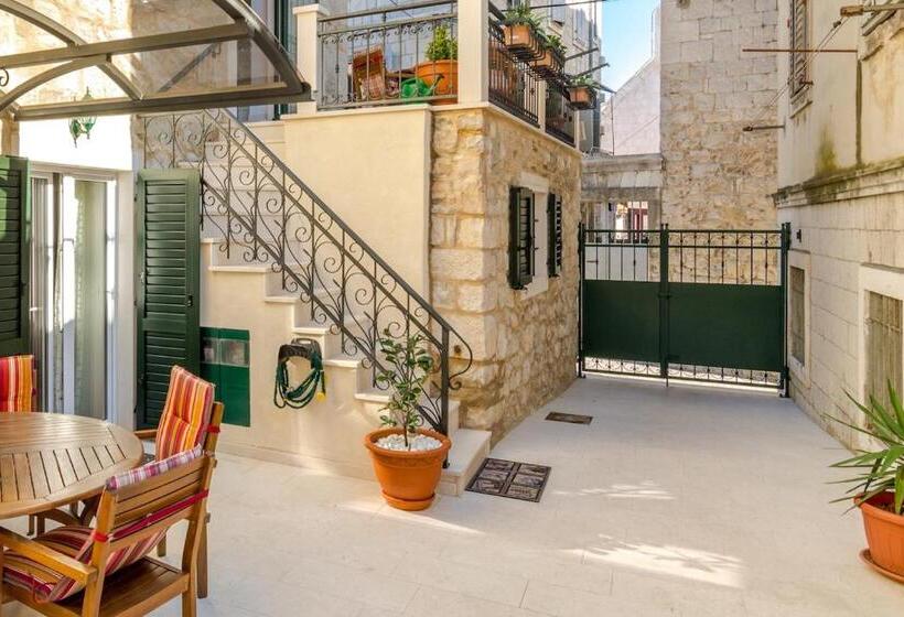 Pensão Apartments And Rooms With Wifi Split   16550