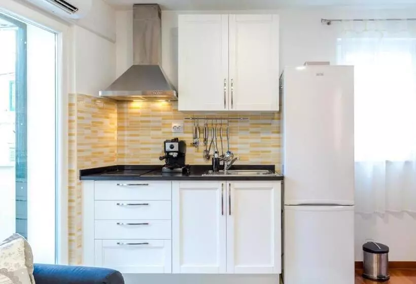 Majatalo Apartments And Rooms With Wifi Split   16550