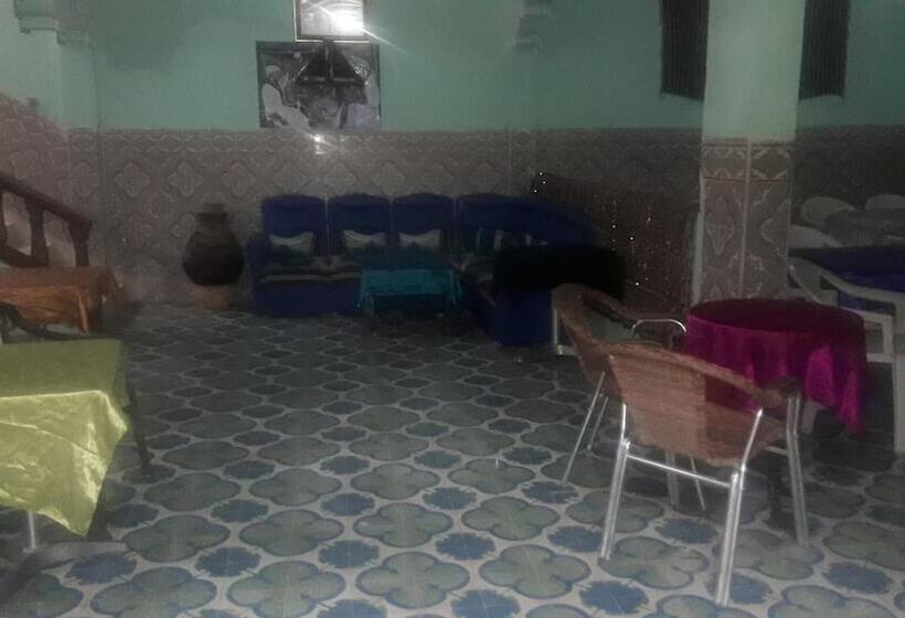 펜션 Auberge Almou