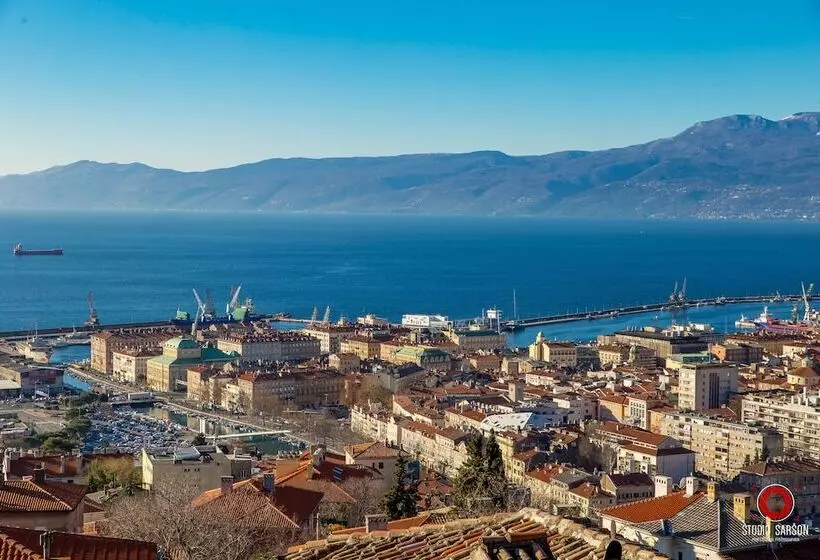 Majatalo Deluxe Ploech