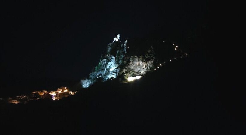 بنسيون Casa Rural Lunares Y Salinera