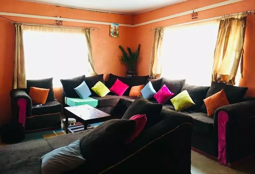 پانسیون Tsavo Homestays