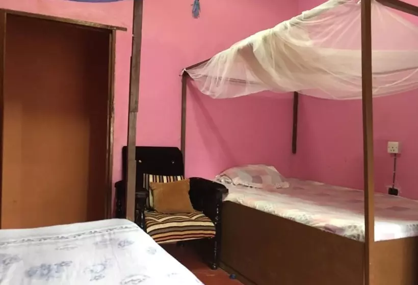 پانسیون Tsavo Homestays