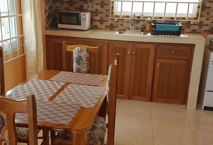 Ri'biero's Holiday Apartments