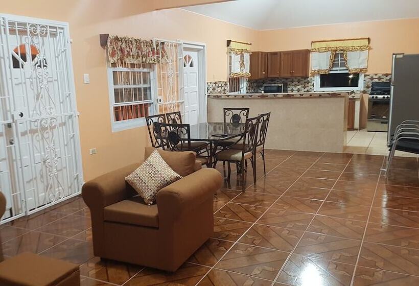 Ri'biero's Holiday Apartments